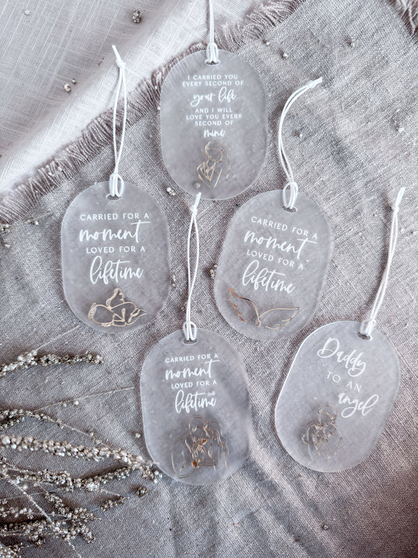 “Daddy to an angel” Oval Christmas memorial angel bauble