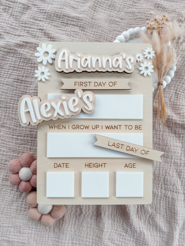 My first / last day - interchangeable name milestone board - daisies