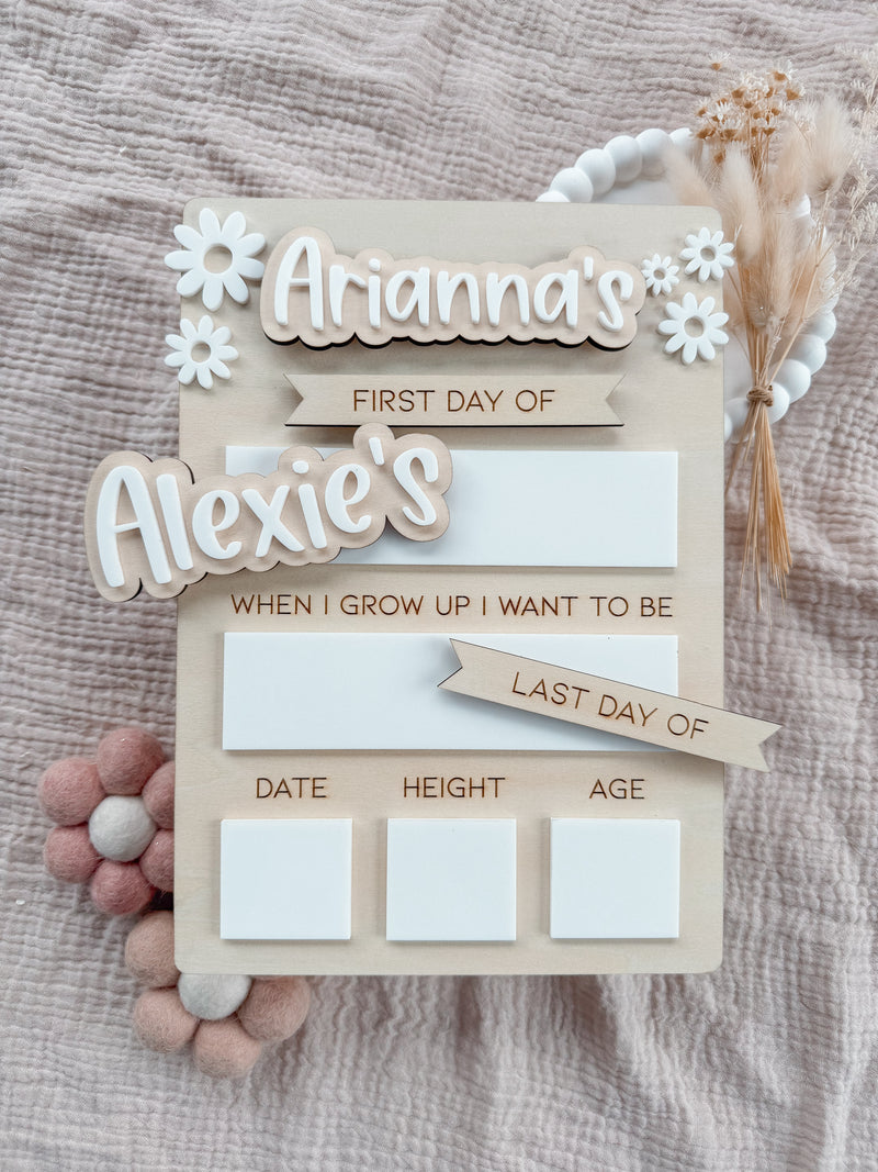 My first / last day - interchangeable name milestone board - daisies