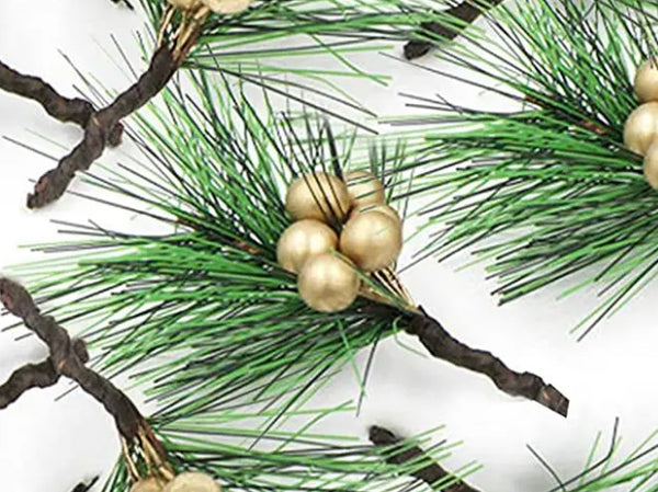 Pine bunch add-on for stockings - gold berries