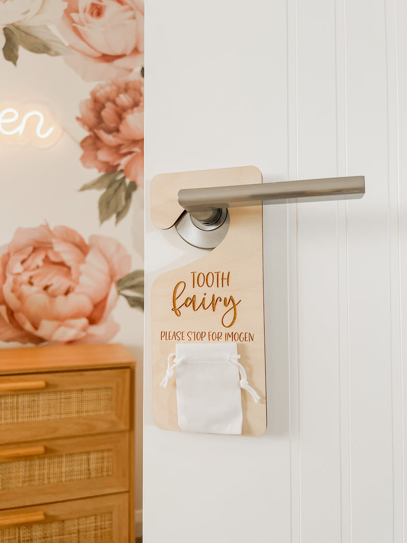 Tooth fairy door hanger with white velvet pouch - cursive font